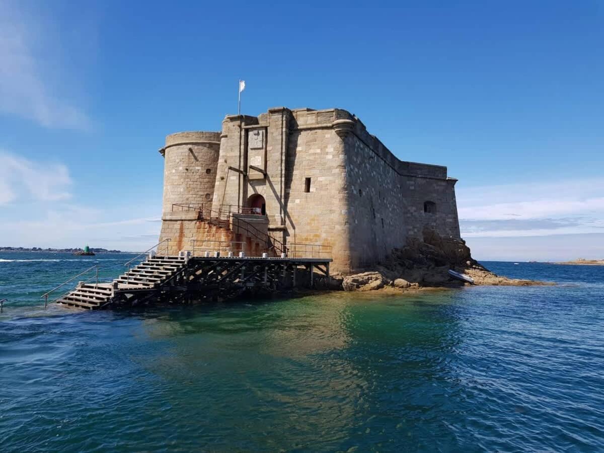 Kermartin - Maison De Famille Avec Vue Sur La Baie De Morlaix Plouézocʼh エクステリア 写真