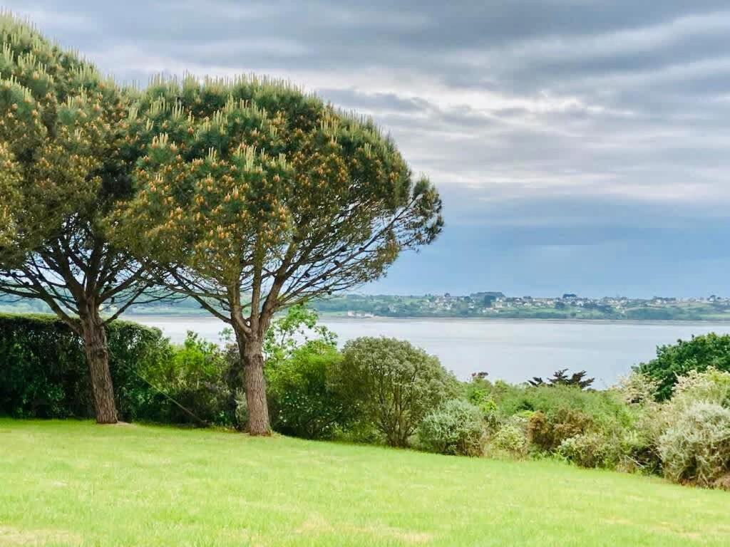 Kermartin - Maison De Famille Avec Vue Sur La Baie De Morlaix Plouézocʼh エクステリア 写真