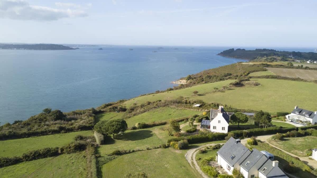 Kermartin - Maison De Famille Avec Vue Sur La Baie De Morlaix Plouézocʼh エクステリア 写真