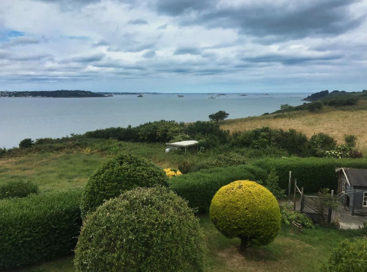 Kermartin - Maison De Famille Avec Vue Sur La Baie De Morlaix Plouézocʼh エクステリア 写真